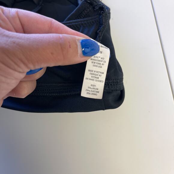 Offline by Aerie Size M Sports Bra w Mesh High Neck Overlay Black - Picture 5 of 6